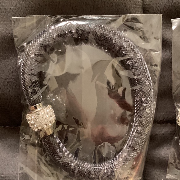 Beautiful bracelets - Picture 6 of 11